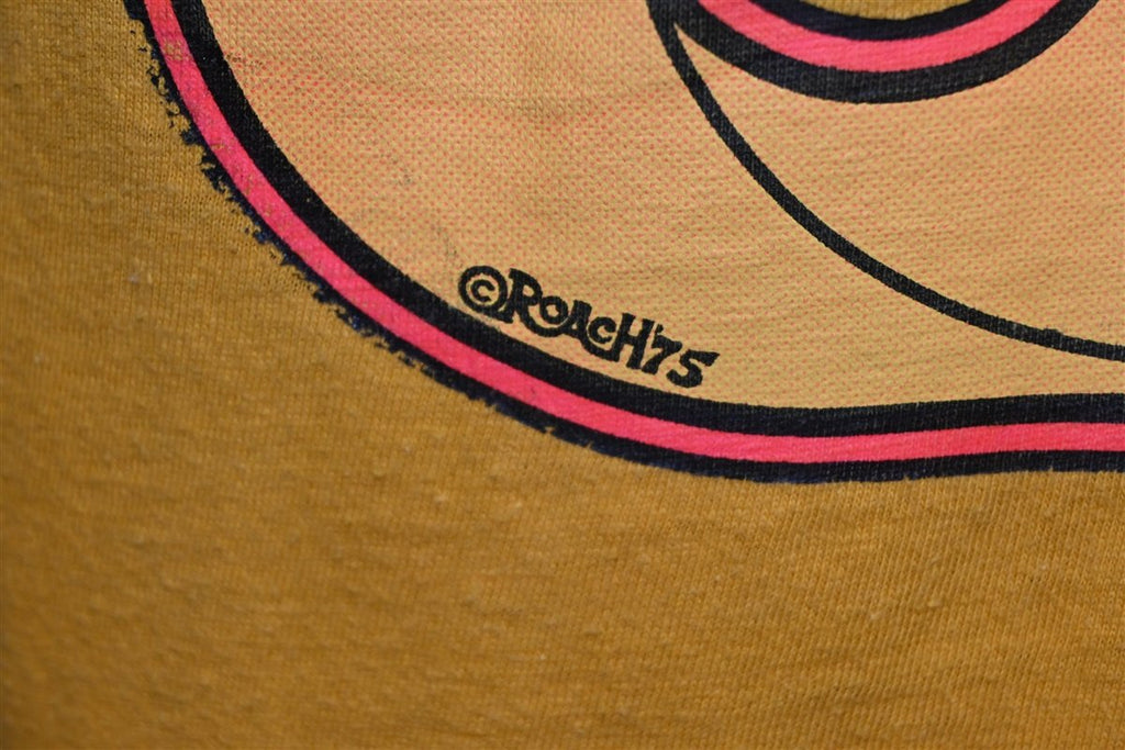70s Class of 1980 Roach Iron On Yellow Pocket t-shirt Small product image 2