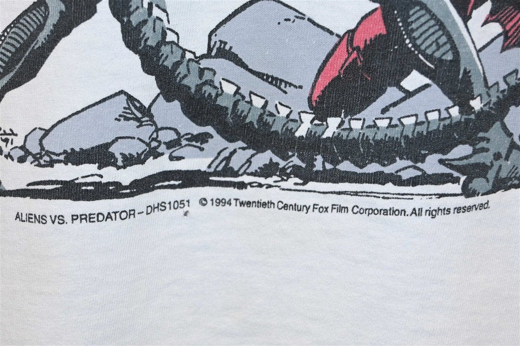 90s Aliens vs Predator Comics Chris Warner 1994 t-shirt product image 4