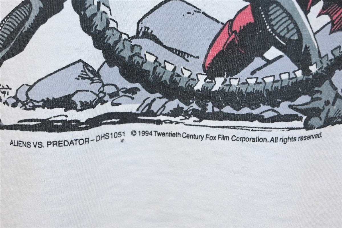 90s Aliens vs Predator Comics Chris Warner 1994 t-shirt product image 4