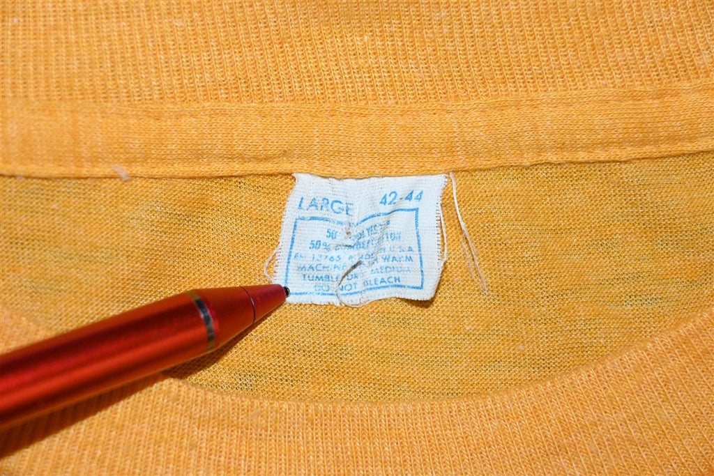 80s Rhode Island State Outline Yellow Blue t-shirt Medium product image 3
