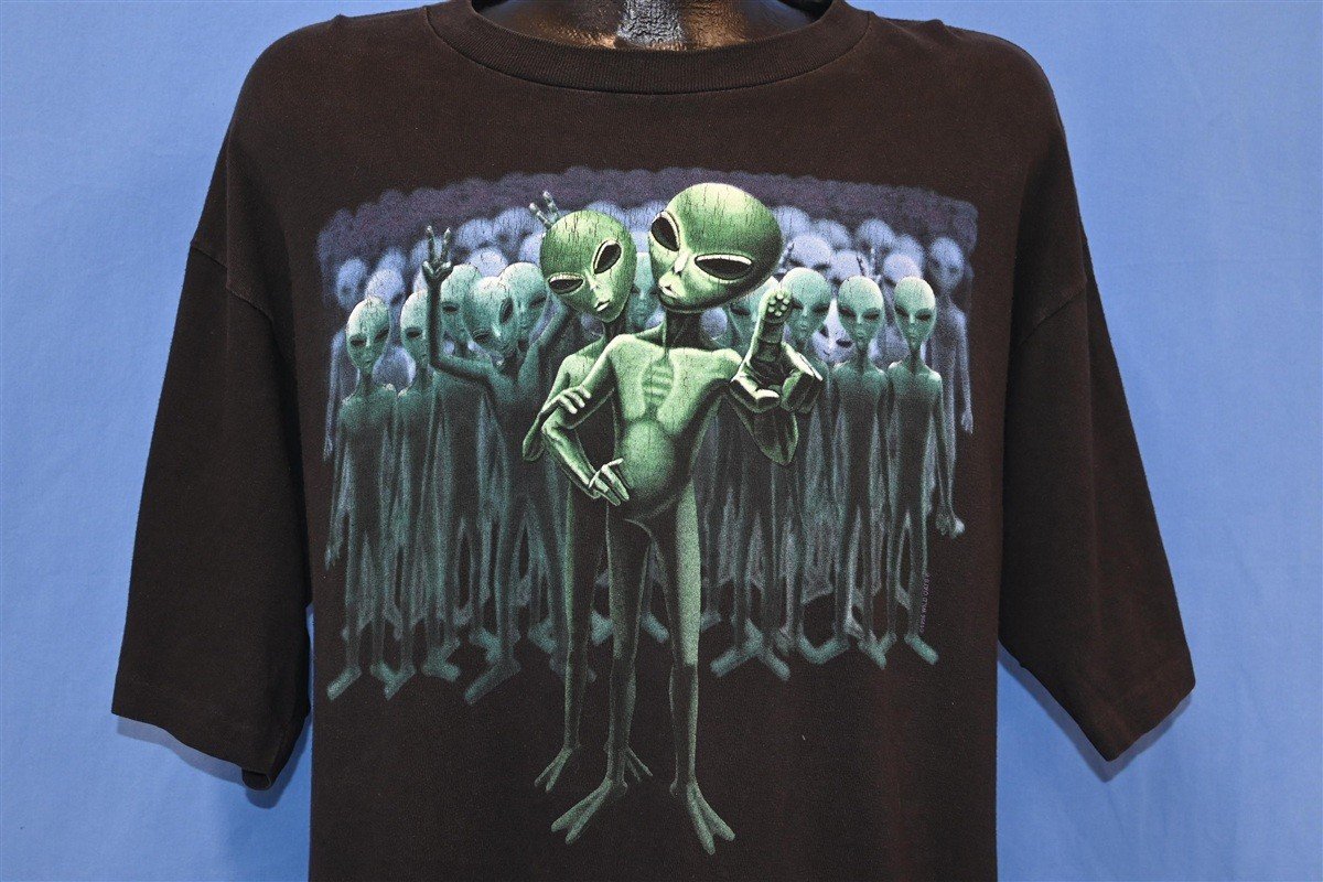 90s Aliens Extra Terrestrial Green Men t-shirt Large product image 1